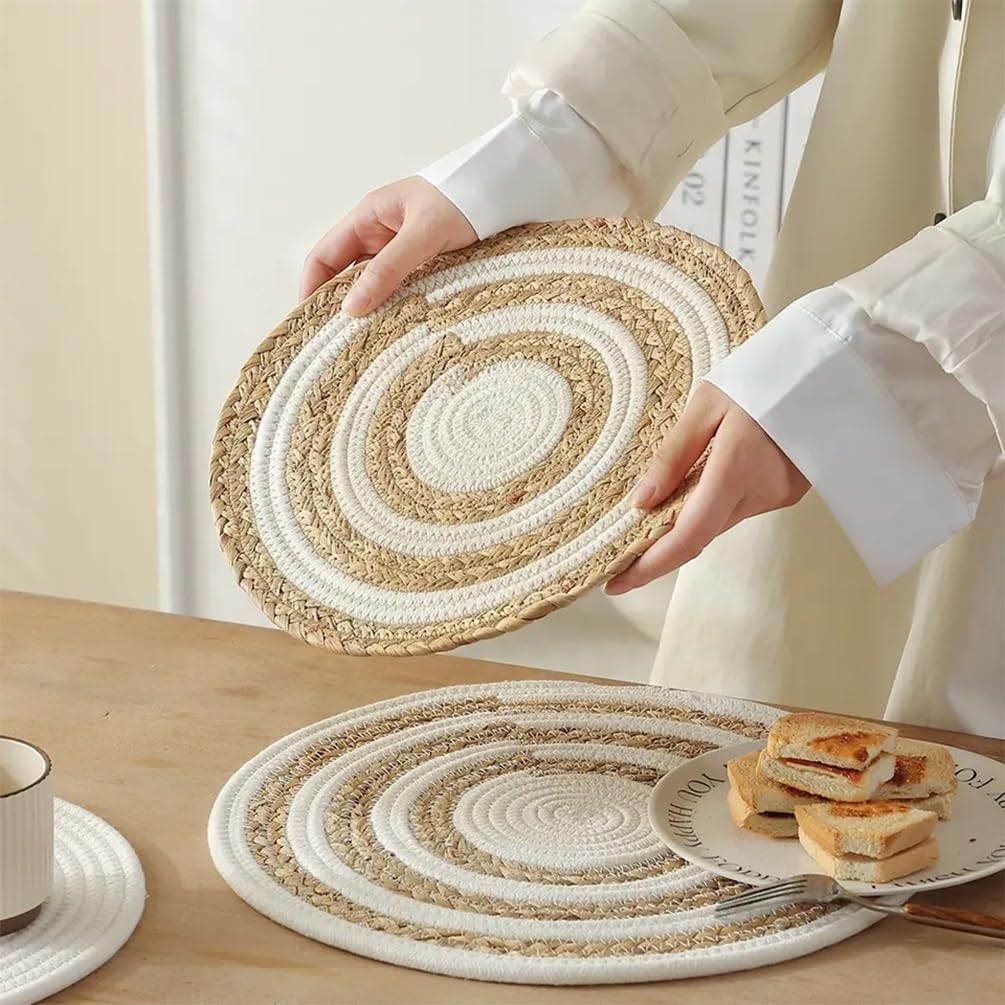 Fennco Styles Handwoven Water Hyacinth Straw & Cotton Placemats 12" Round, Set of 4 - Natural Braided Heat Resistant Insulation Table Mats for Home, Kitchen Décor, Dining Table, Banquets, Holidays
